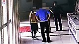 江苏南通：匪夷所思！孩子偷拿100元被父母揪进派出所
