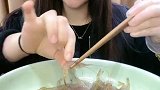 吃货姐生呛小白虾，海边的特色美食