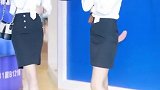 要强的两个美女，碰面大秀身材