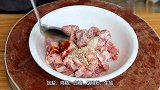 自从学会这种特色做法，我家的排骨不再红烧了，好吃营养又解馋