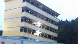 广西一初中生在学校坠楼身亡 生前在过道徘徊近30分钟无人发现