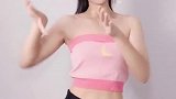 美腿美女穿小碎裙热舞，性感的样子让人着迷