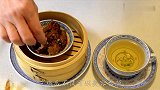如何做出令人垂涎三尺的虎皮鸡爪，软糯可口，吃起来真过瘾！