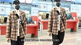 陈飞宇口罩遮面亮相机场格子衬衫搭棒球帽脚踩脏脏鞋