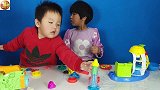 亲子互动陪孩子玩彩泥，大西瓜和多口味甜点！