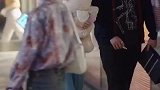 感觉小姐姐有那么一瞬间不好意思了呢