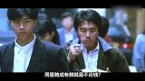 周星驰到底是怎么了？欠债8.4亿，再次露面却是白发满脸皱纹