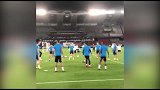 皇马众将欢乐抢圈备战世俱杯 连续高空传递急坏马塞洛