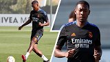 阿拉巴皇马首训：新4号亮相！对抗赛出任中卫 已学会了几句西语