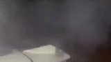 主人放串天猴，狗狗也要跟着一起飞，要做“串天狗”？
