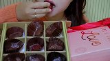 LINH吃巧克力草莓！艾玛，脆皮水果系列超棒！