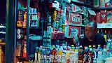 幺鸡走的时候，万束灯光为她送别
