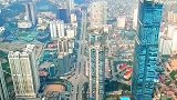 航拍越南首都河内市，城市建设也跟上来了，发展速度喜人