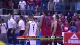 “蜘蛛侠”大闹菲律宾篮球联赛 保安集体出动将其五花大绑带走