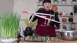 教你家常炒面最过瘾吃法，阿霞做了一大盘，弟弟连吃4碗，看饿了