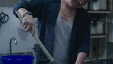 黑心老板为了降低成本，竟然用这么恶心的办法