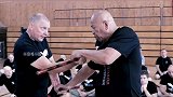 短棍大师教学过程中的反应速度格斗 防身术 短棍