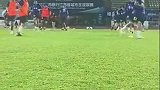 苏超扬州队真拼！台风天大雨中球员卖力训练