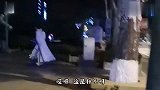 现在年轻人，大半夜还穿着古装到处跑，很吓人的