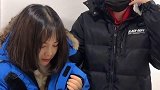打劫一个姑娘变成买礼物跟她回家吃饭了