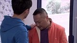 大叔送美女粽子，跟她表哥打了起来