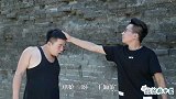 村里胆小鬼遇上恶霸，冲上去就见义勇为，不料下一秒剧情大转变！
