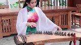 气质典雅的美女古筝弹奏精彩有韵味，真是有才华！