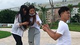 总觉得哪里不对劲