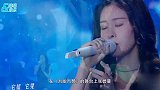 官宣喜讯后，华晨宇张碧晨感情升温，两人疑用红玫瑰隔空示爱