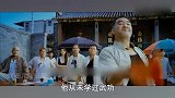 是星爷封神路的贵人，曾被洪金宝提携，从功夫小白成为一代大侠