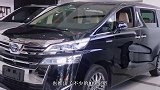 奔驰“新战将”空间表现不俗，后排放倒能躺2个人，比埃尔法帅气