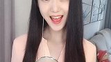 希望我的歌声带着我的思念，传给远方的亲人！
