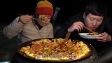 韩国的锅盖真的是太流弊了，又能吃面又能做披萨，锅盖我太难了