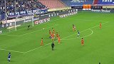 队长拼了！莫雷诺禁区单挑四人 旱地拔葱倒钩打门