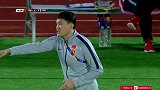 段刘愚前场犯规 郝伟身背工作证鼓舞球员士气