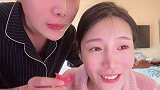 我就想问问是不是眼睛小的都带不上美瞳情侣vlog日常