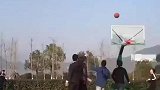 果然打篮球才是男生的最爱
