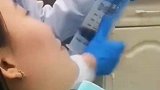 大夫拔牙咋还腿上打麻药啊