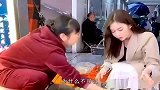 这丫头可真够皮的，我差点都没憋住要笑场了！