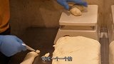 韩国街头小吃又出新菜单，超软红薯面包，掰开后馋的流口水了