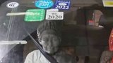 网友：这路上看到，真有点惊人 搞笑 雕像