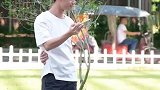 这位小哥哥又在哪学的套路。