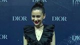 Angelababy上演辣妈的反击!晒出马甲线好励志!