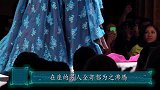 500斤女模特，脱掉外衣走秀时燃爆全场，男人全都为之沸腾