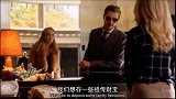 美女去银行存钱，结果低于一千万美元银行不收