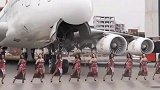 为了过节回家不堵车，提了辆飞机