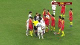 王霜倒地遭韩国女足黑脚 李影为队友出头引冲突