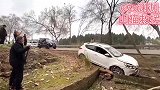 路见不平，拔刀相助