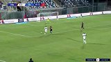 下半场补时第1分钟AC米兰球员科隆博射门 - 打偏