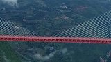 世界第一高桥北盘江大桥高达565米，太高了不敢往下看